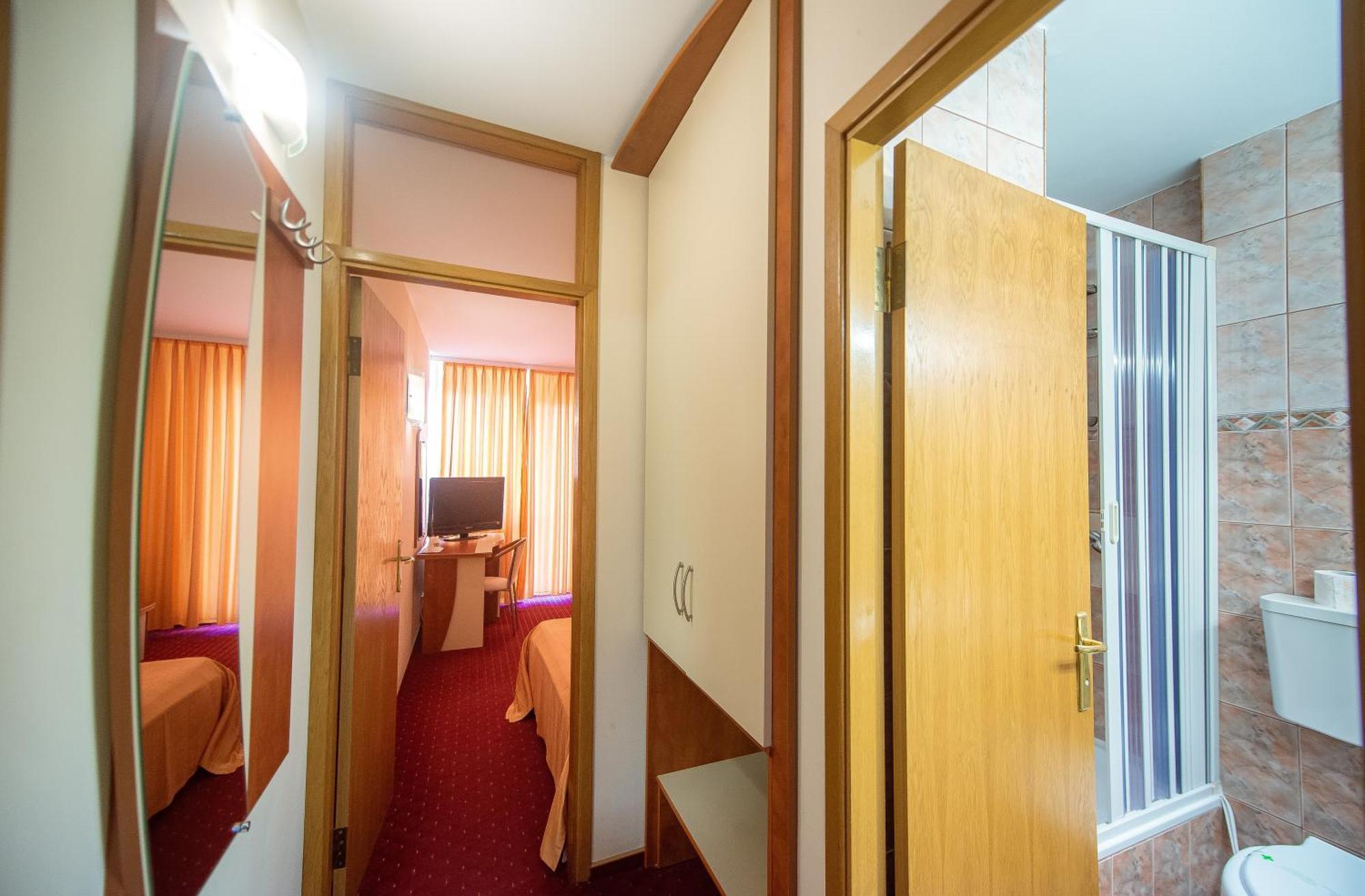 נפטון Hotel Doina מראה חיצוני תמונה